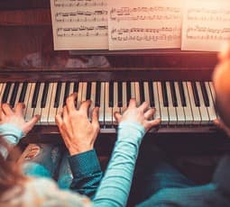 Dating advice for classics admirers