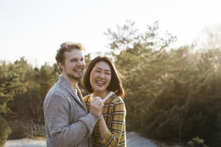 7 Clear Signs He Likes You But Is Hiding It