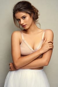 How to know that a girl is dreaming of being in a relationship with you