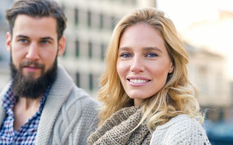 Guide on How to Pick Up Women Smartly