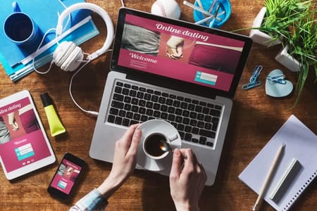 How To Start A Conversation Online: 9 Useful Tips To Try