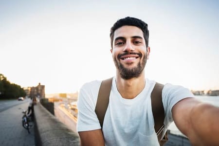 Date Arab men