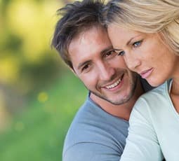 7 reasons why women prefer dating a younger man