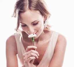 Fine as good old wine: what dating older women is like