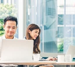 How To Start A Conversation Online: 9 Useful Tips To Try